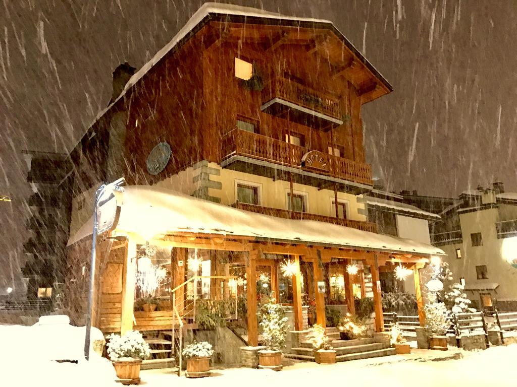 Hotel Mignon Breuil-Cervinia Extérieur photo
